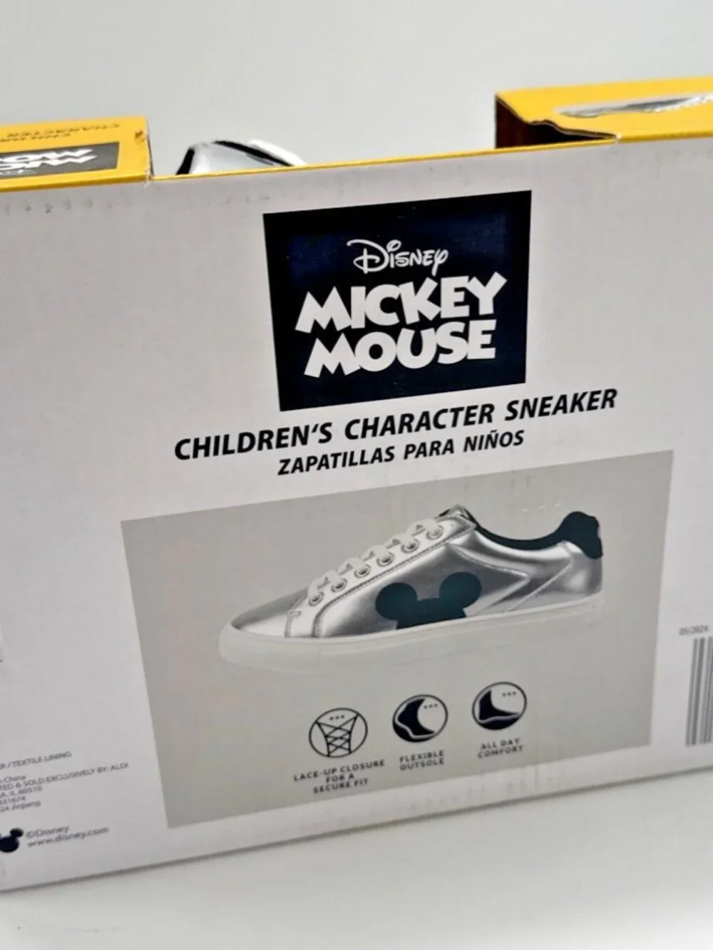 Disney Mickey Mouse Shoes Childrens Character Sneakers Unisex Big Kids 3 NEW